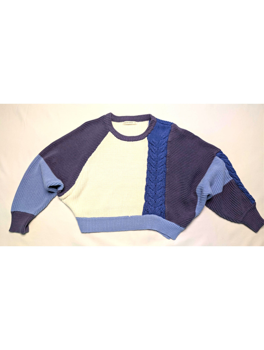 Moon & Madison Colorblock Cable-Knit Blue/White Crewneck Pullover Crop Sweater S